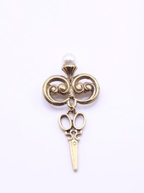 Gold Scissors Pendant Brooch with Pearl Accent
